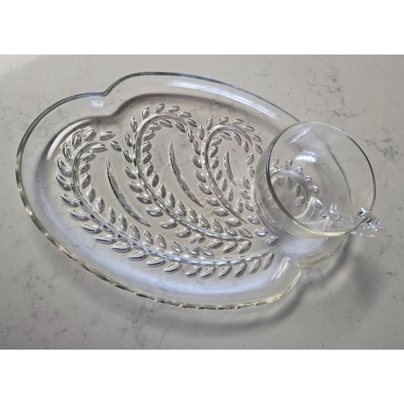 Vintage Federal Glass Co Leaf print tray and Cup set of 4 MCM Dinning - Picture 1 of 6